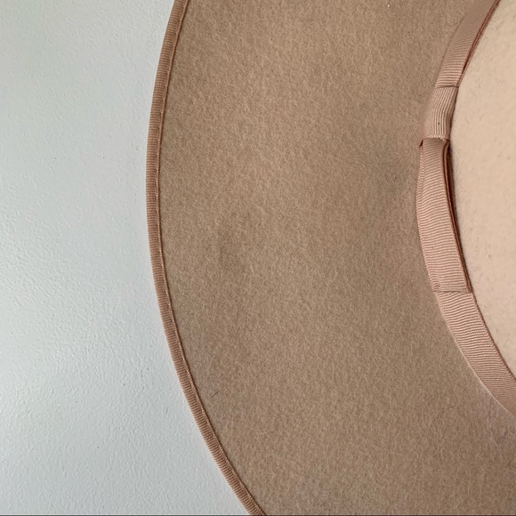 Ivory Rancher - Picture 2 of 4